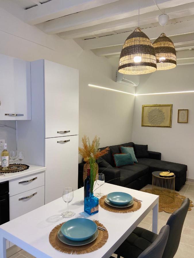 One Bedroom Apartment with Balcony - Separate Building